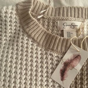 Jessica Simpson cropped sweater